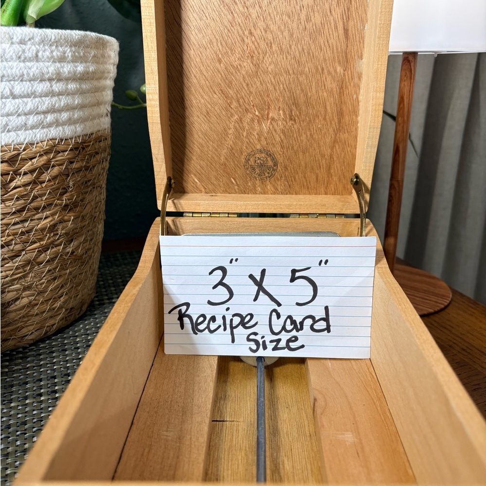Vintage RST Wooden Recipe Box Sliding Card Holder Dovetail 3x5 Made USA